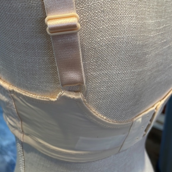 Amoena Ella Mastectomy Prosthetic Wire Free Floral Bra - Picture 5 of 8